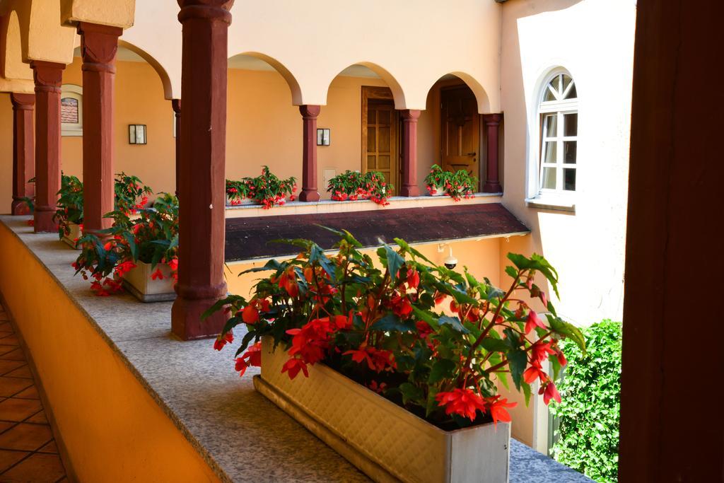 Boardinghouse Pfarrkirchen Hotel Exterior photo